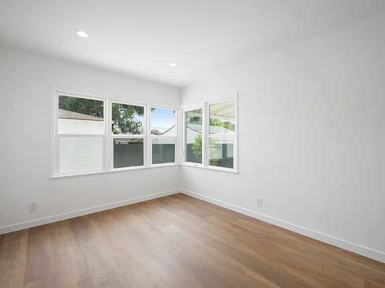314 W Cedar Ave — Photo 19
