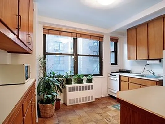 Sold by Corcoran | media 22