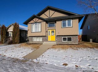 72 S Ironstone Dr, Red Deer, AB T4R 0C1