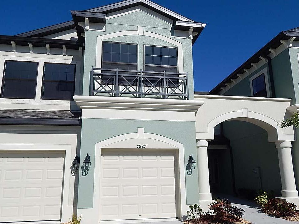 Located on 0082 in Creekwood Townhomes in Bradenton, FL