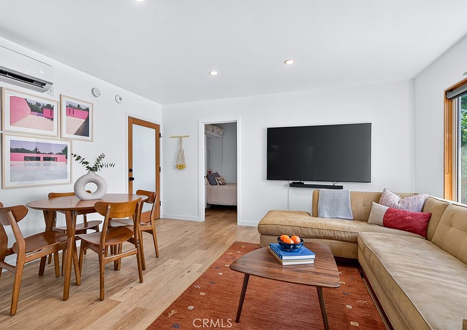 1st image of 2135 E Bellevue Ave #12