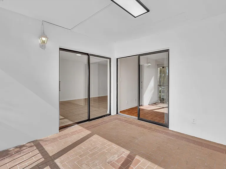 220 Lakeview Dr #210 — Photo 30