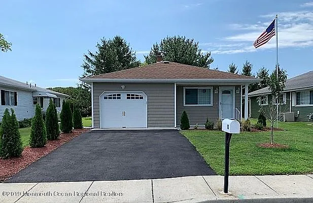 10 Bananier Dr photo 1
