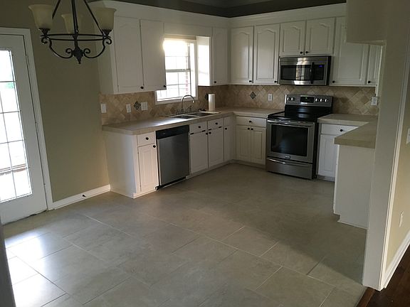 Newly updated kitchen!