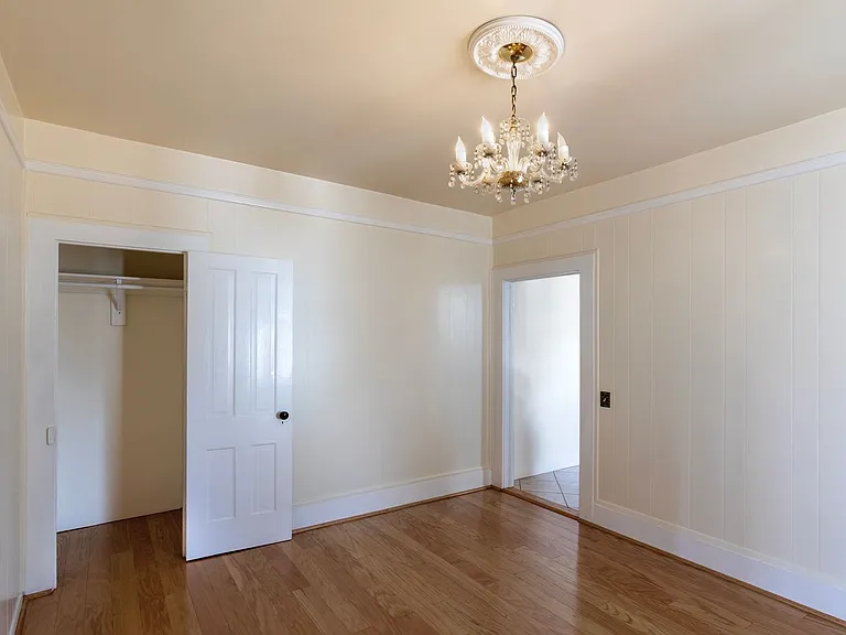 214 W Ortega St — Photo 9
