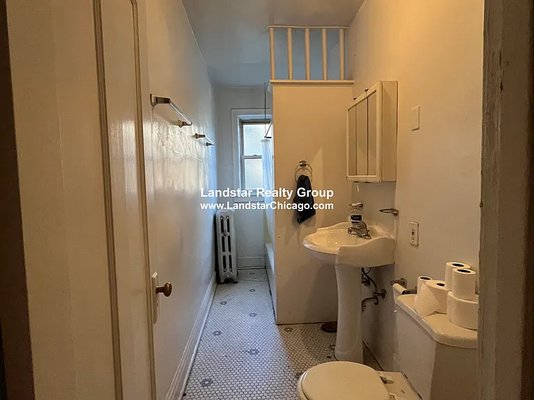 910 Reba Pl #2S — Photo 6
