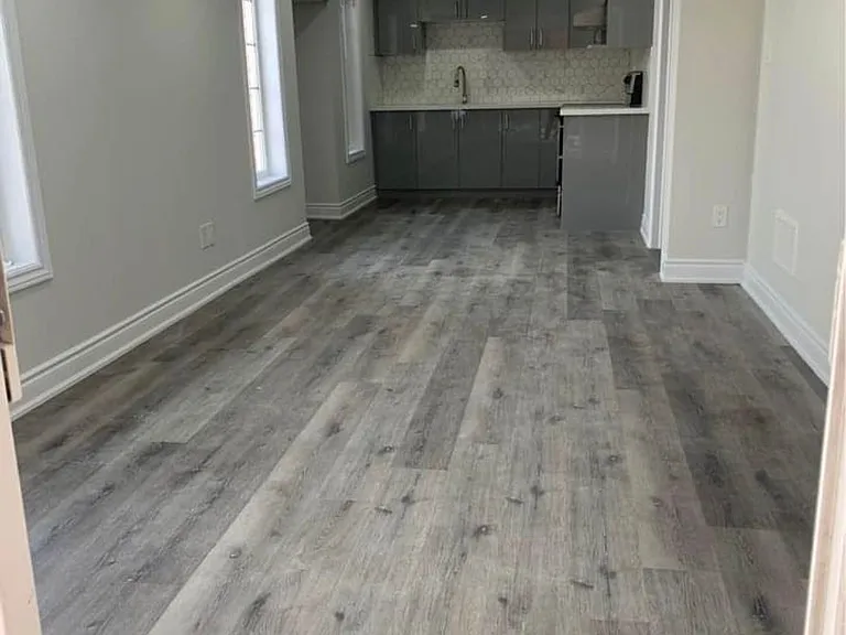 39 Stoneylake Ave #LOWER — Photo 2