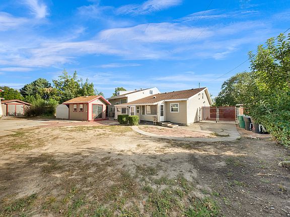 5th image of 556 W Greenleaf Dr