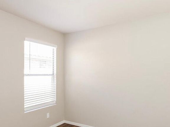 5th image of 18865 N 77th Ave