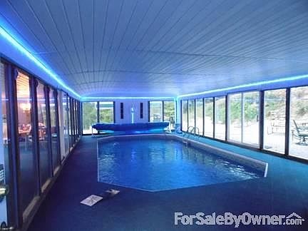 POOL : INDOOR POOL HOUSE