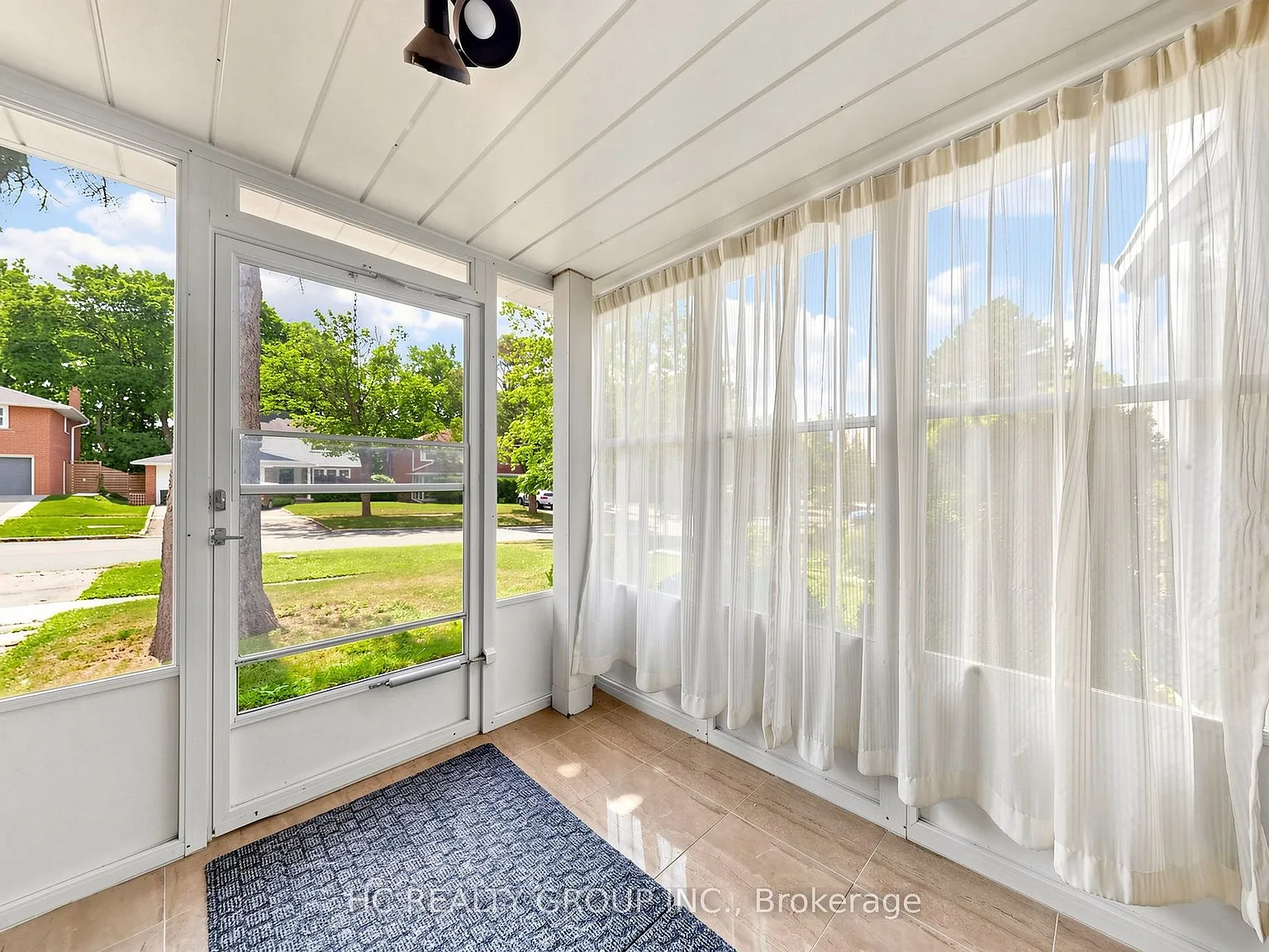 5 bed, $4,300 — Photo 2