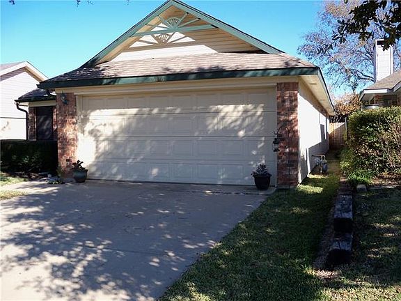 3rd image of 5416 Village Green Dr