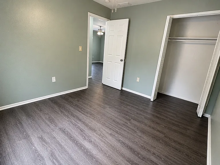 525 23rd Ave E — Photo 11