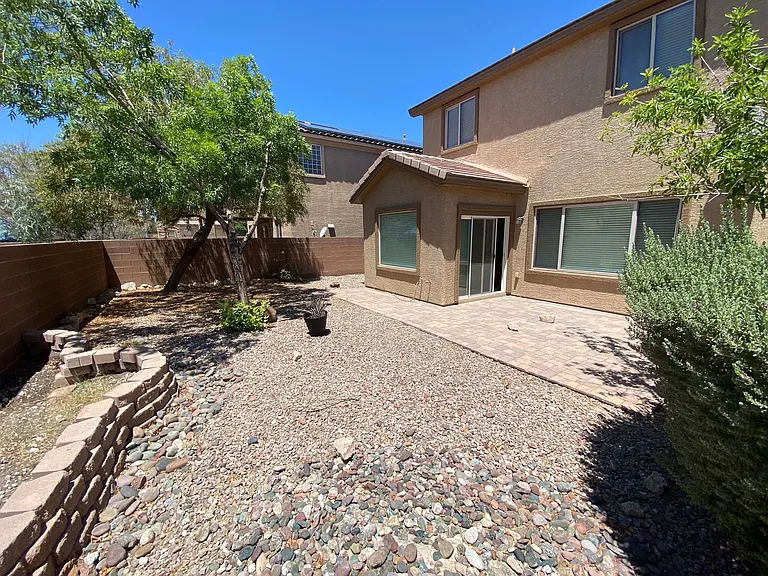 4445 Penguin Ave — Photo 15