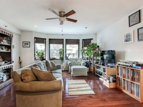 138 Seeley St APT 2A, Brooklyn, NY 11218
