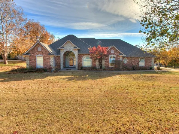 2520 Silverfield Ln, Edmond, OK 73025