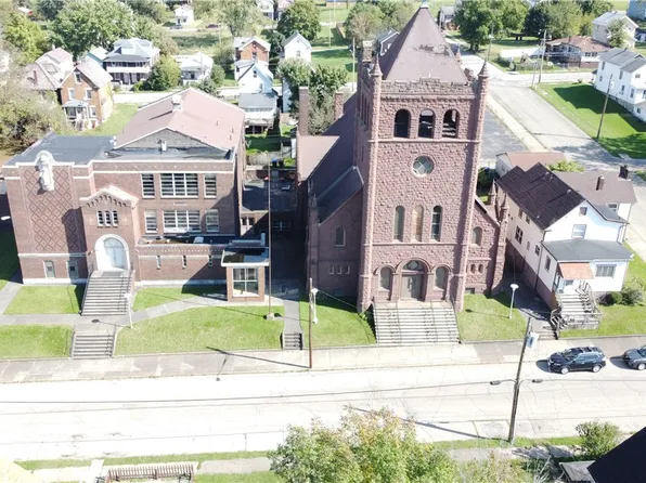601 & 605 Fruit Ave, Farrell, PA 16121