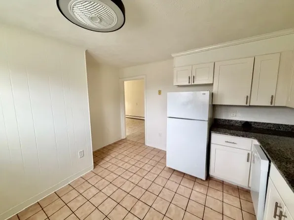 901 Lexington St, Waltham, MA