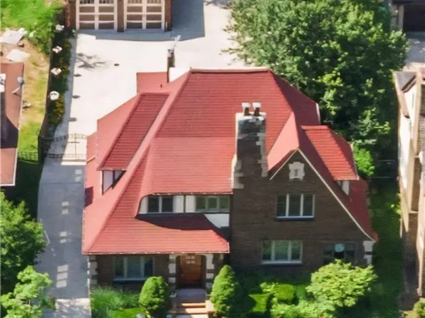 10612 Lake Shore Blvd, Bratenahl, OH 44108