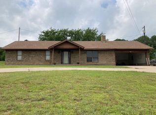 604 N Rosenstein St, Bells, TX 75414