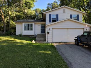905 Moorland Rd, Madison, WI 53713