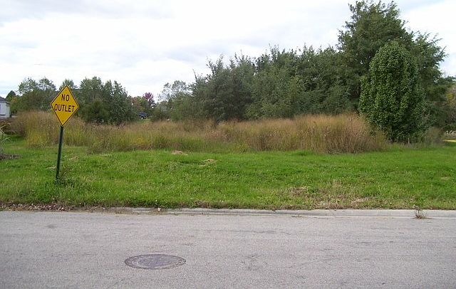 2nd image of 1366 Lakeside Ln
