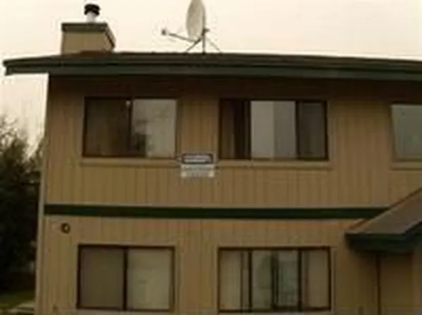 193 Palace Cir #2, Fairbanks, AK 99701