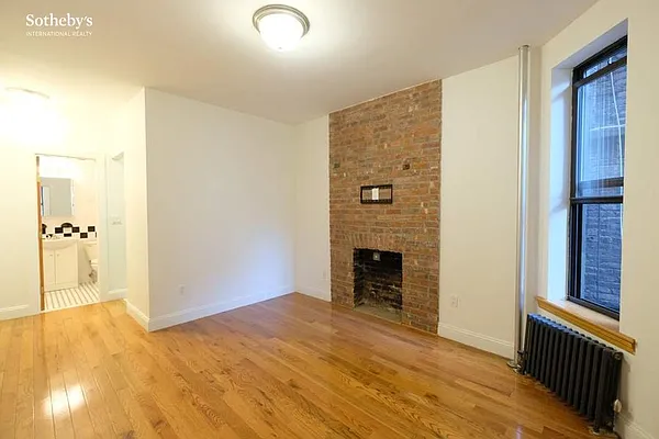 Rented by Sotheby's International Realty | media 11