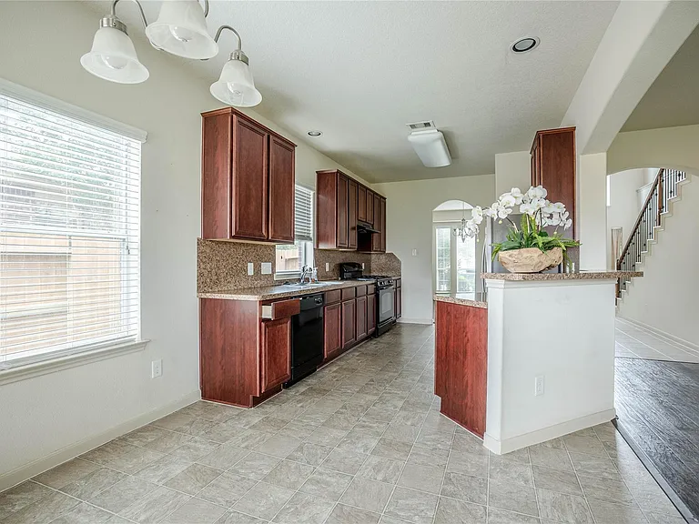 22714 Pantego Ln — Photo 8