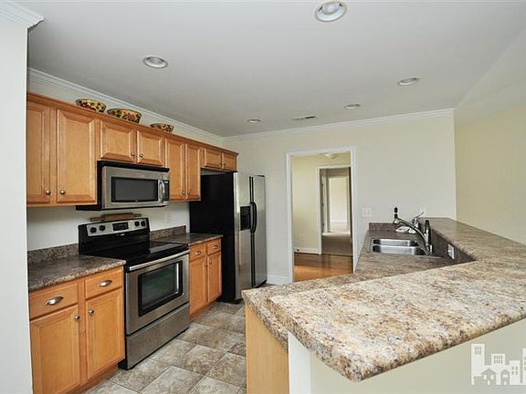 5th image of 1106 Creek Bend Dr