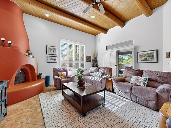 2nd image of 2524 Griegos Pl NW