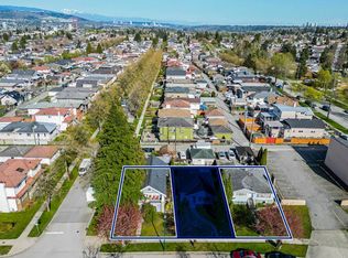 4424 Rupert St, Vancouver, BC V5R2J2