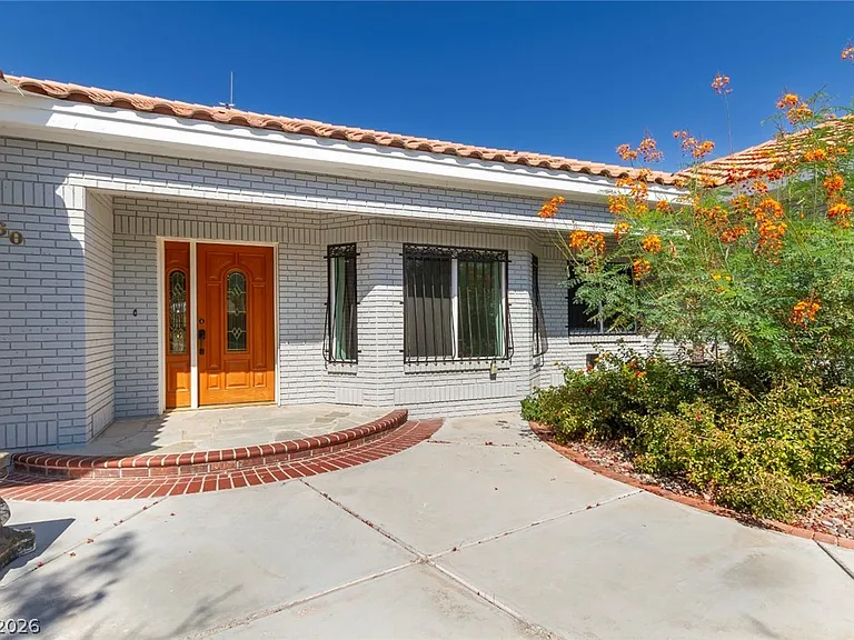60 E Levi Ave — Photo 8