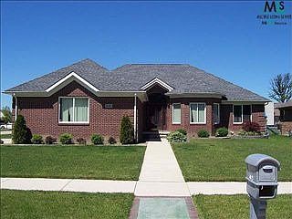 2nd image of 52363 Walnut Dr