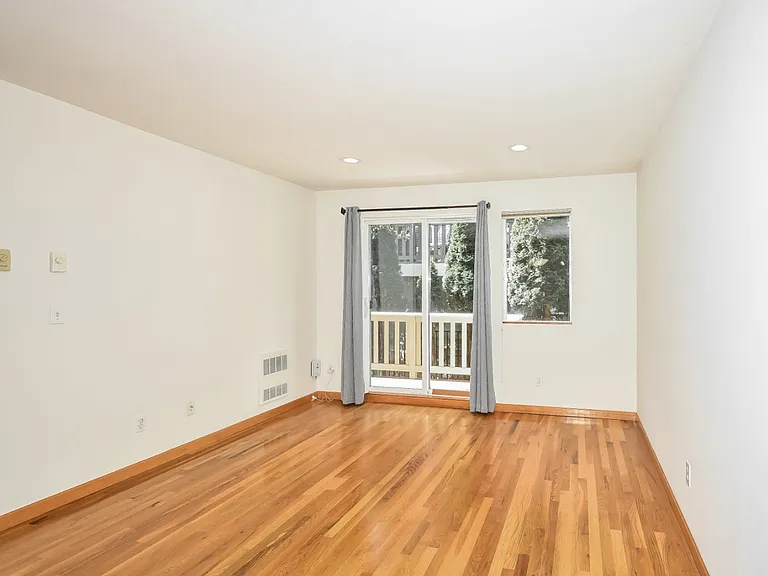 2107 E Jefferson St #2107SEATTLE — Photo 12