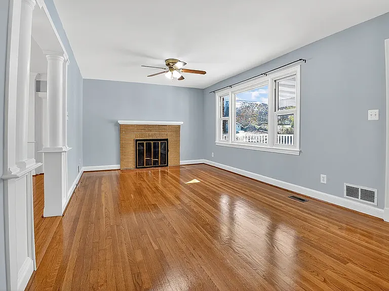 6009 Pratt St — Photo 4