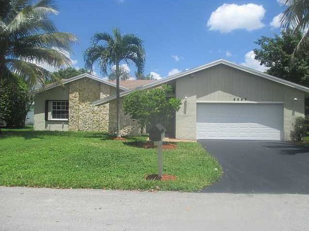 1st image of 8259 Cassia Ter