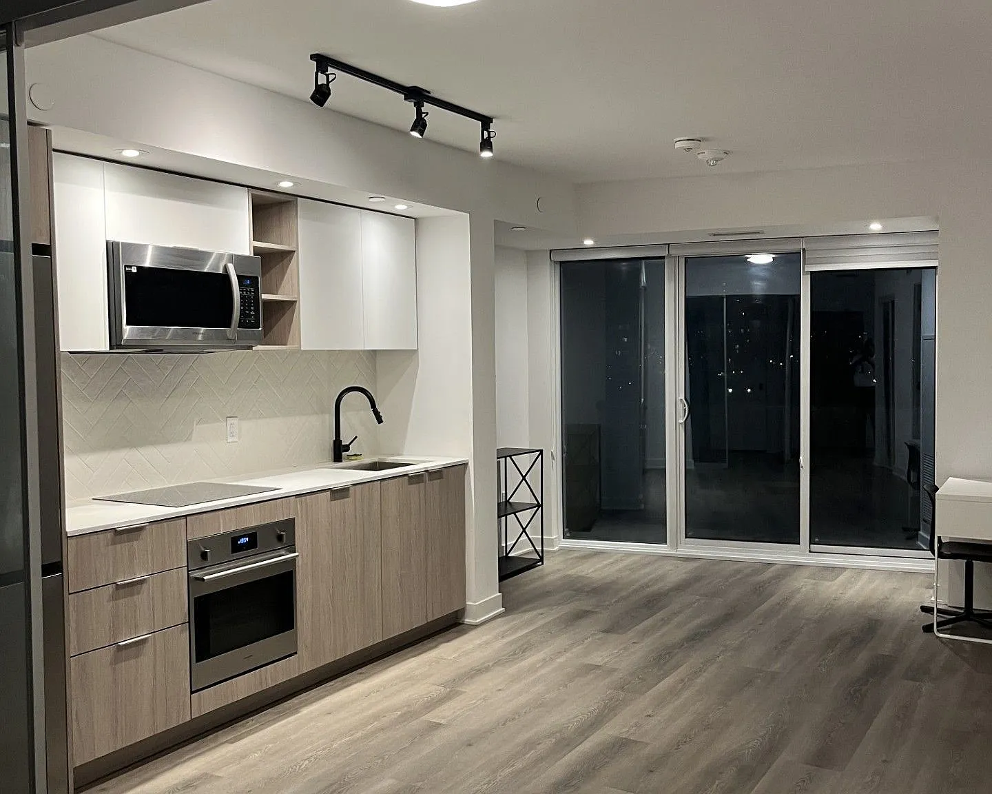 2 bed, $2,300 — Photo 3