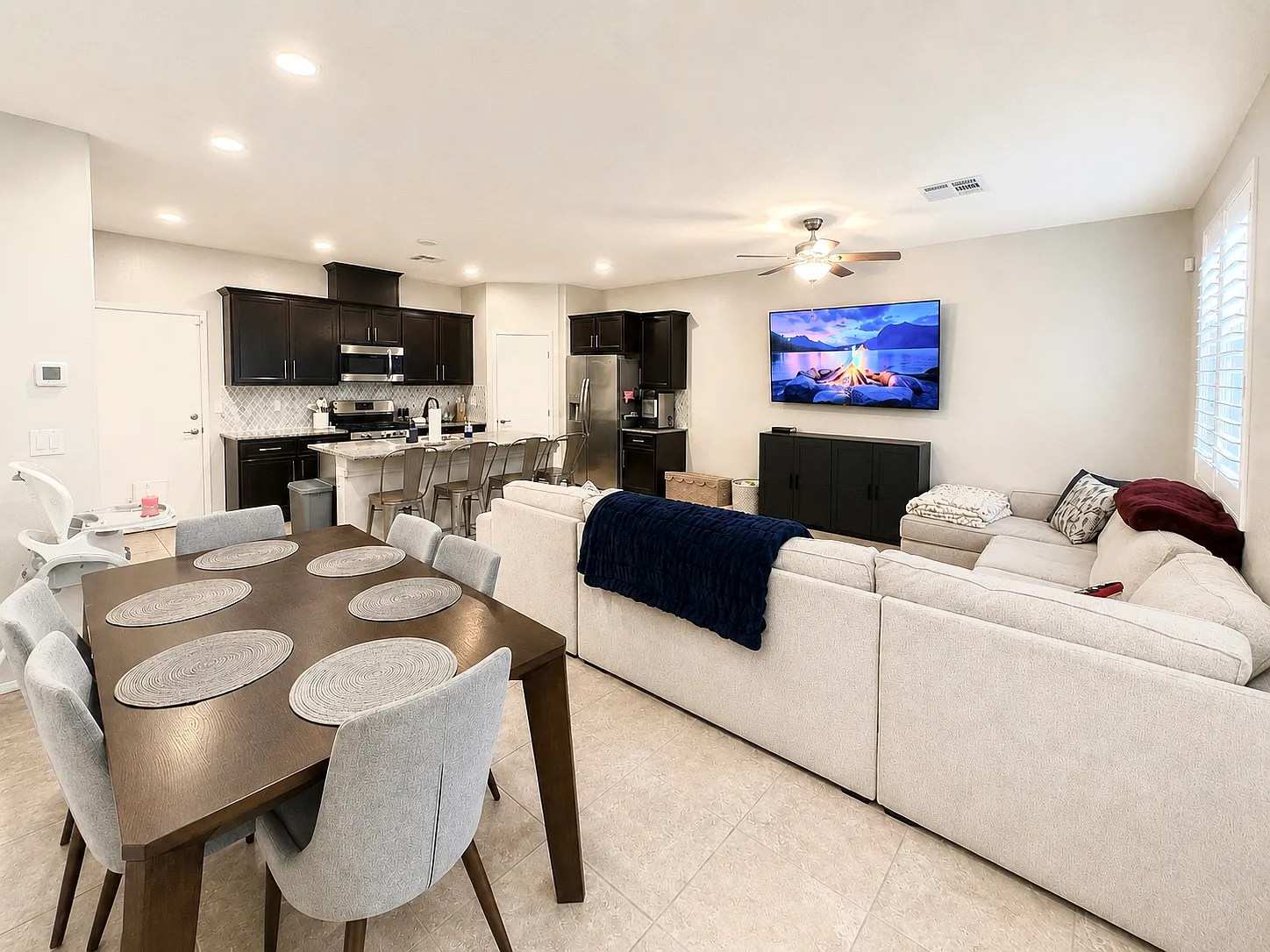 7310 Halo Falls St — Photo 4