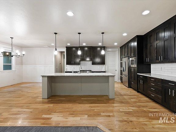 5th image of 2875 S Brandenberg Ave