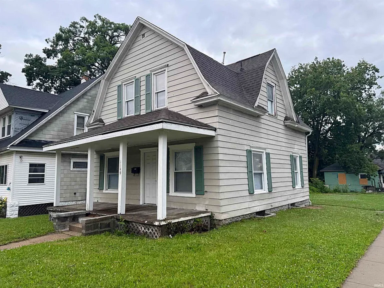1149 E Indiana Ave — Photo 2