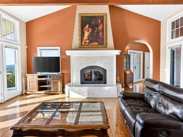 19165 Leopard Ct, Grass Valley, CA 95949