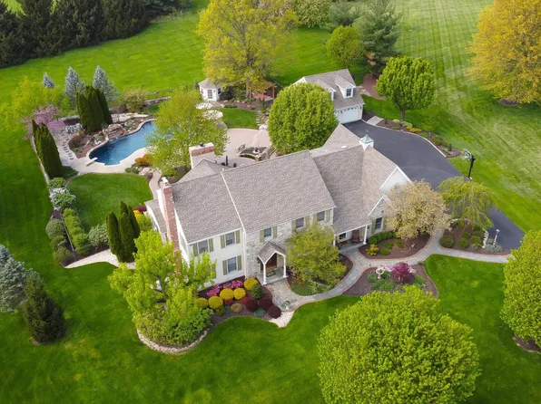 54 Remington Pl, Ivyland, PA 18974