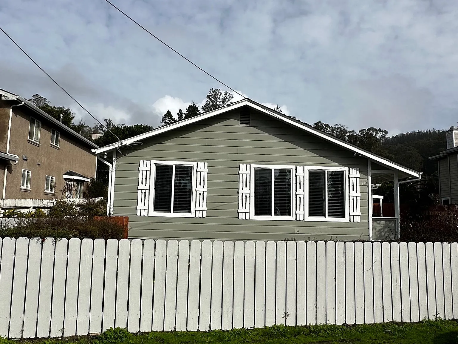 3 bed, 1350 sqft, $5,950 — Photo 2