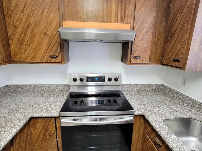 3100 Walnut Bend Ln — Photo 20