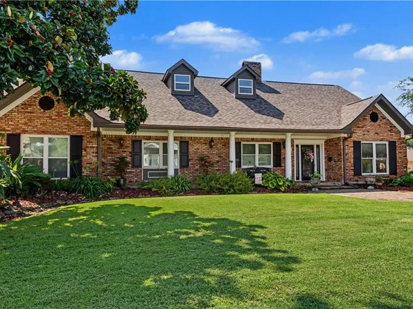 25 Chateau Haut Brion Dr, Kenner, LA 70065
