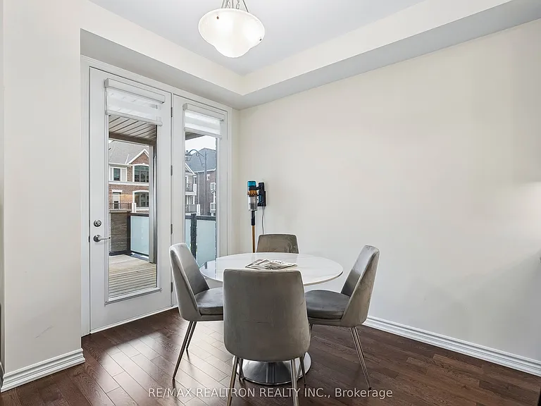 8 Thomas Frisby Jr Cres — Photo 22
