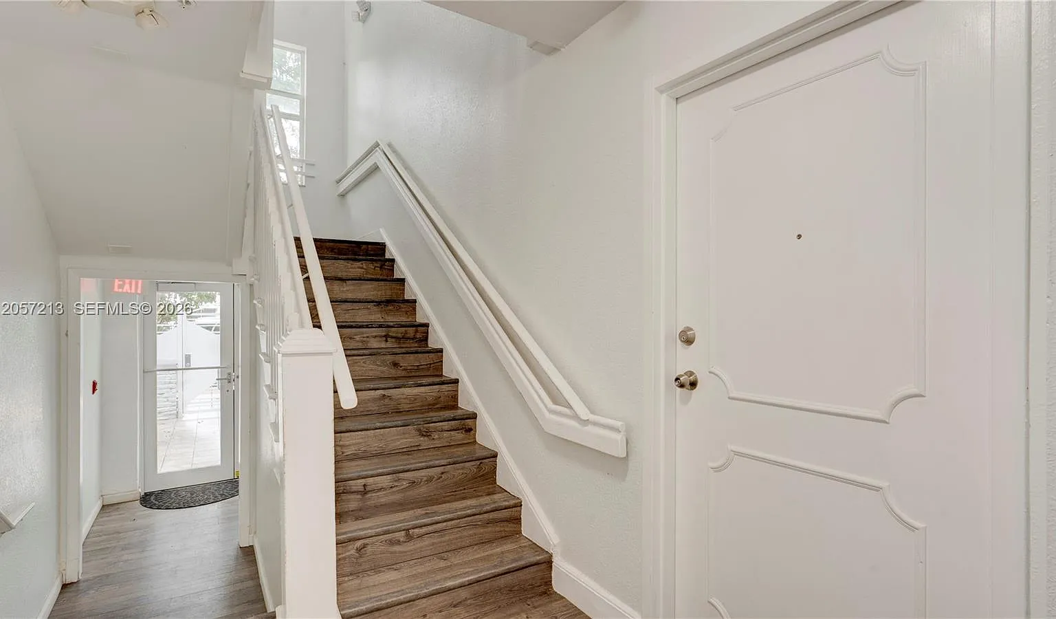 1 bed, 420 sqft, $1,600 — Photo 2