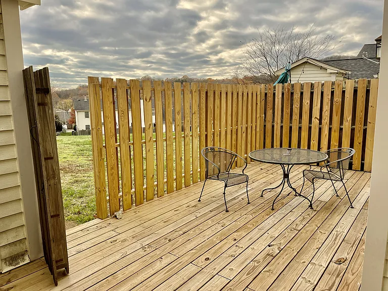 615 Brentwood Point — Photo 4