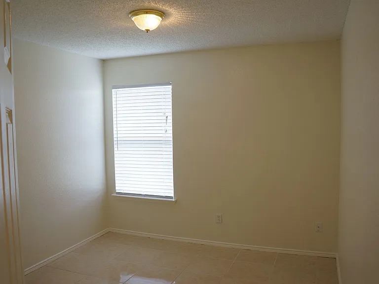 8000 Summer Sun Dr — Photo 11